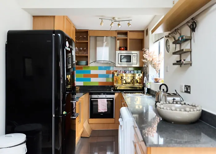 The Shoreditch Retreat - Inviting 2Bdr Apartment