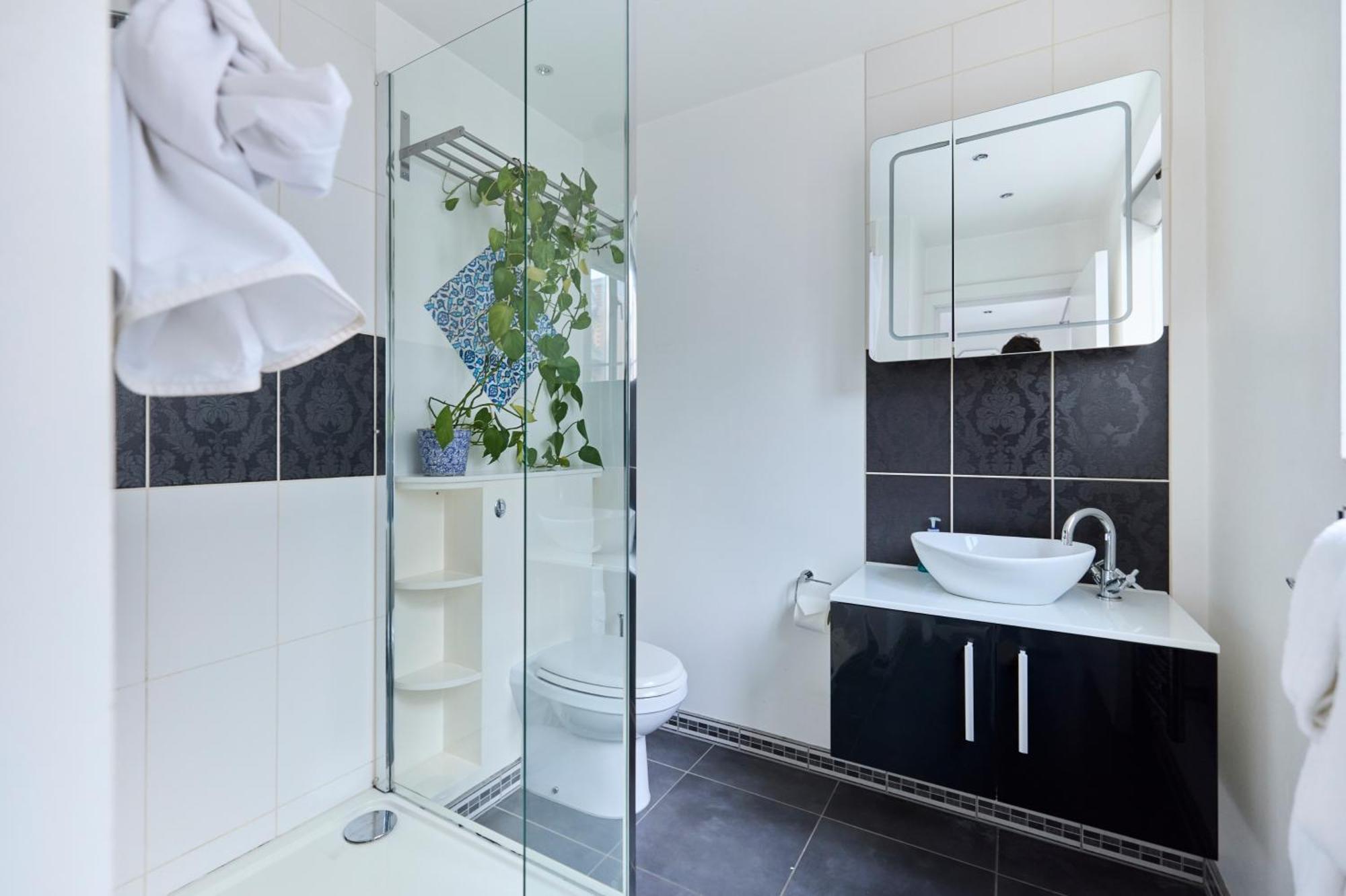 The Shoreditch Retreat - Inviting 2bdr Апартаменты *